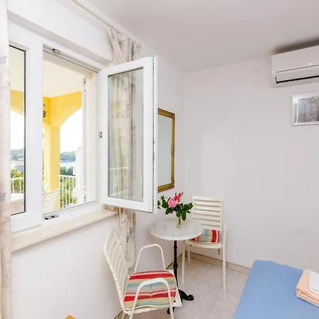 Bind Apartment *